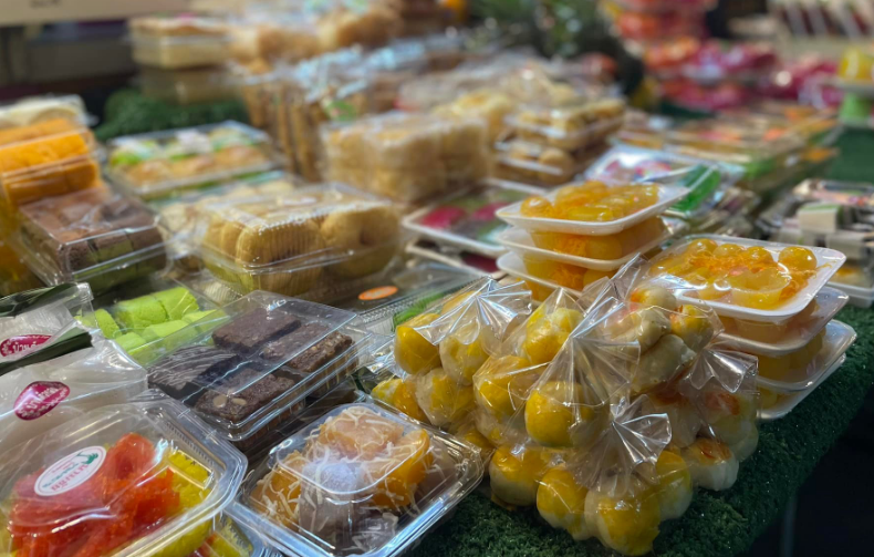 ขนม